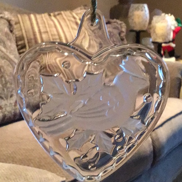 Mikasa Heart Shape Cardinal Ornament - Picture 5 of 5